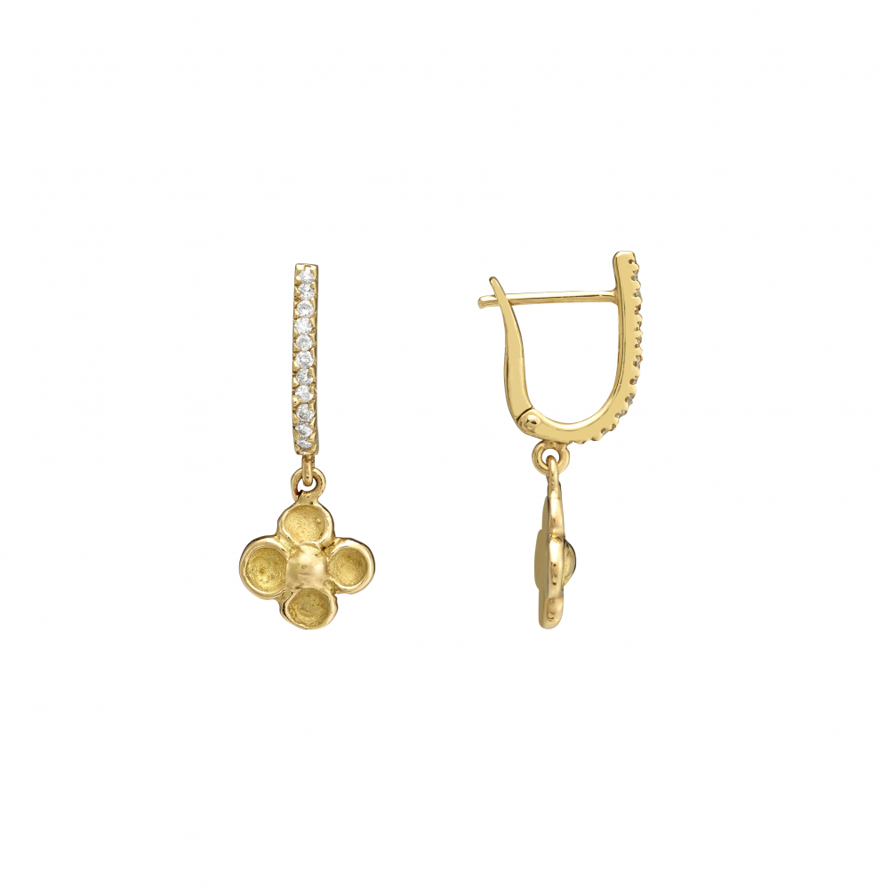 Boucles d'oreilles Pétales de cerisier creatrice Anais Rheiner or jaune 18 carat et diamants