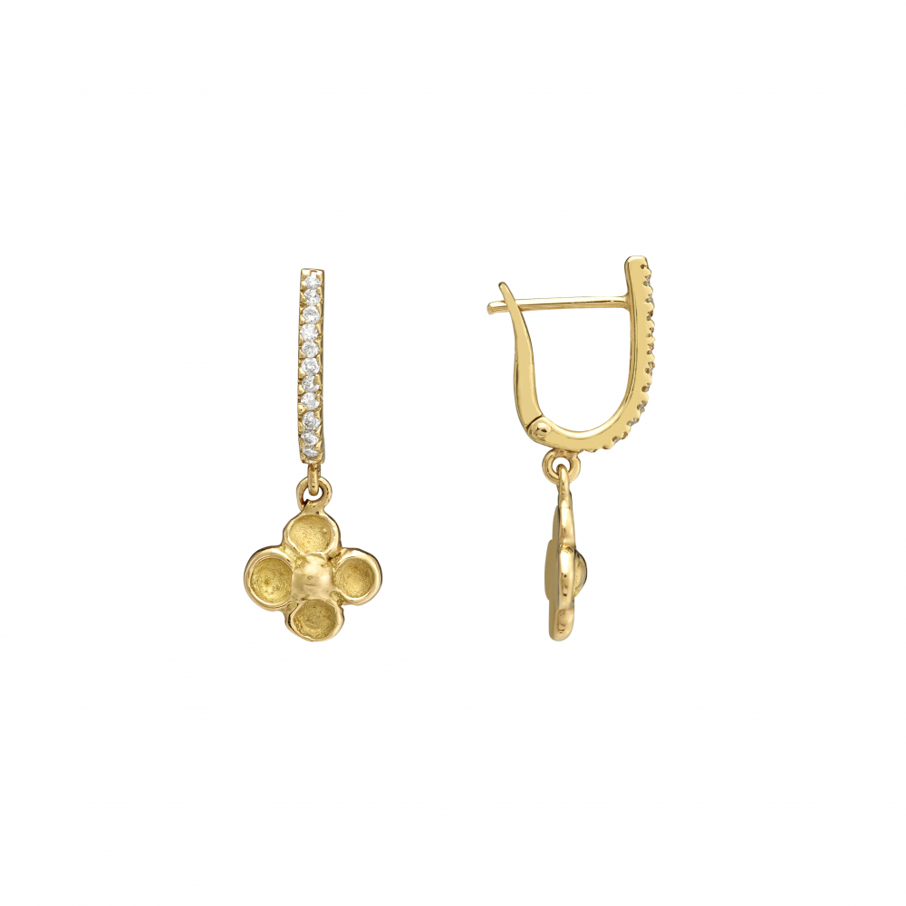 Earrings Cherry petals in 18 carat yellow gold and diamonds