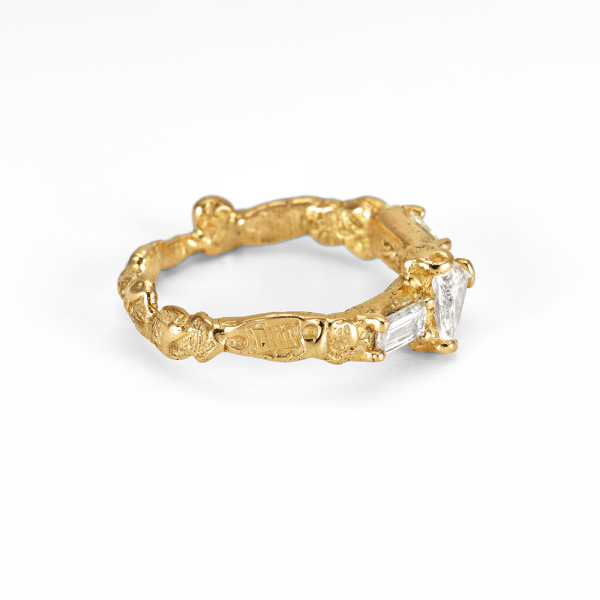 Bague Traine lumineuse  Anais rheiner 18 carat Or jaune et diamants